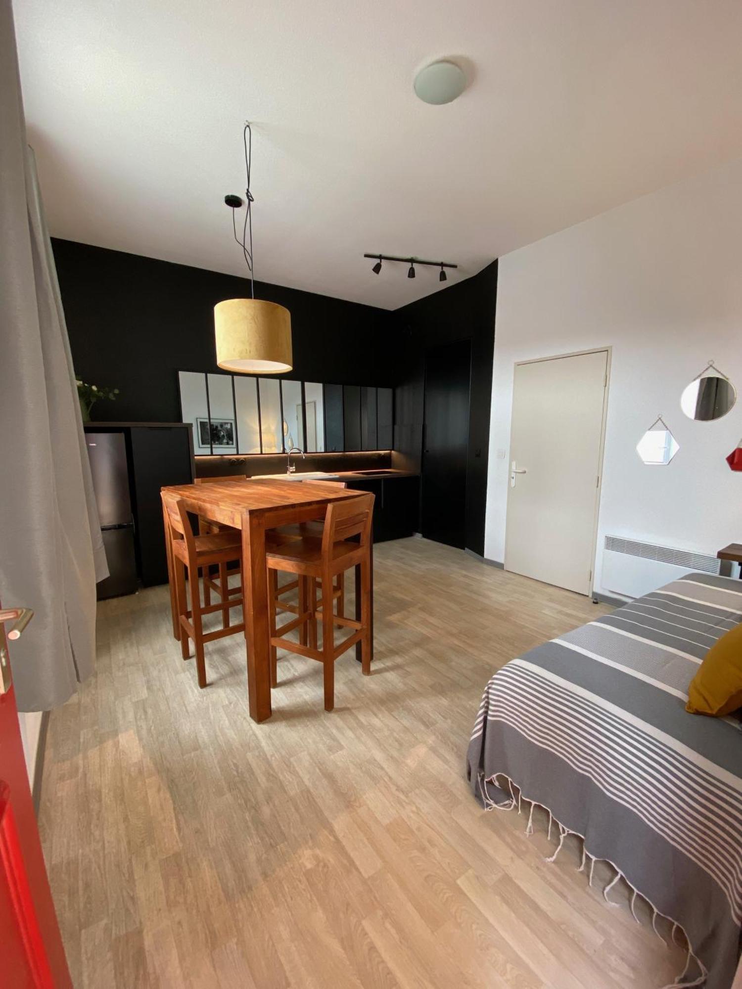Appartements Soulac - Hyper Centre Et Plage Экстерьер фото