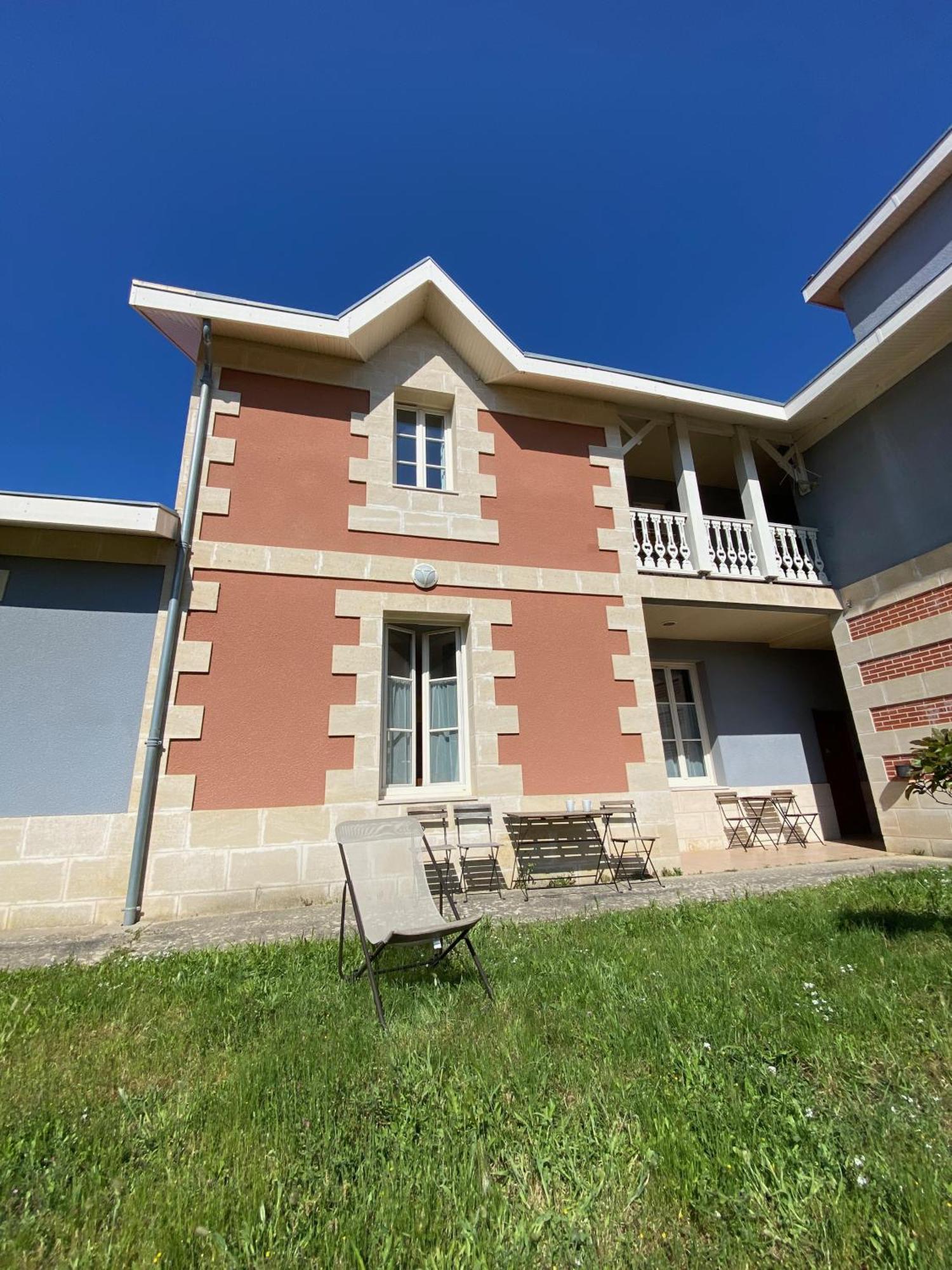 Appartements Soulac - Hyper Centre Et Plage Экстерьер фото